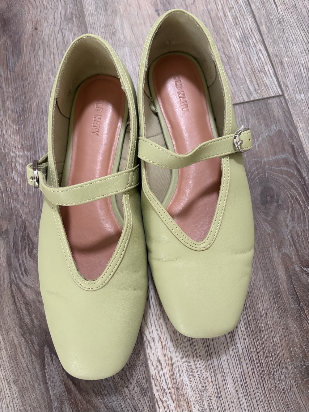 Old Navy Women's Light Lime Mary Jane Flats with Buckle Strap